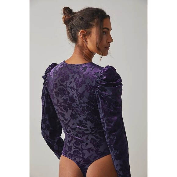 Free People XS Magic Hour Velvet Bodysuit Deep Sea Combo V-Neck Puff Sleeve NWT - Picture 3 of 16
